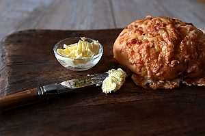 Margarine mit Br&ouml;tchen