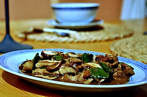 H&uuml;hnerbrust mit Waln&uuml;ssen