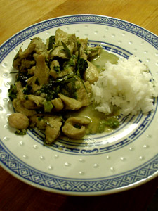 H&auml;hnchenfleisch mit Panaeng-Paste